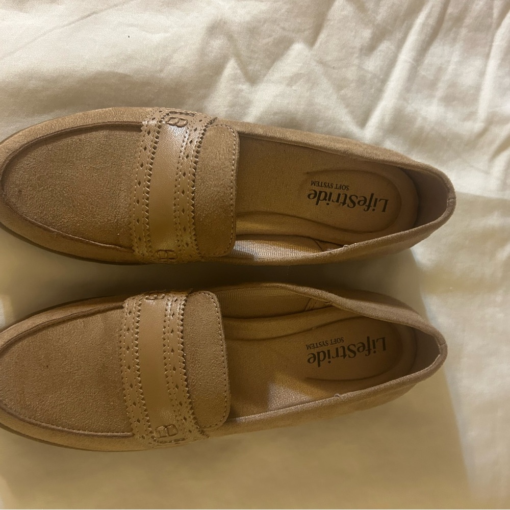 Life Stride Women's Brown Flats